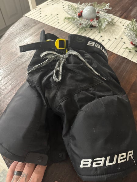 Youth Medium Bauer Mach Hockey Pants (Used)