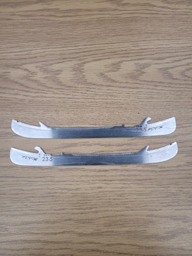 Bauer Fly X 272 XL #23-5 (Used)