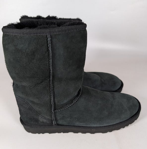 UGG Men's Size: 11 Classic Short Black Suede Sheepskin Boots