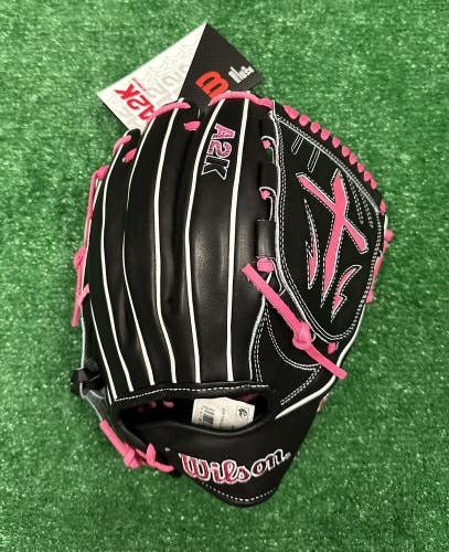Wilson A2K 12" B23 Pitchers Baseball Glove Right Handed - Black Pink