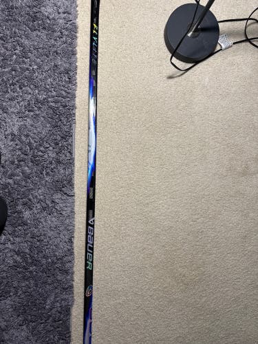 Senior Bauer Vapor FlyLite Right Handed Hockey Stick P92 70 Flex (New)