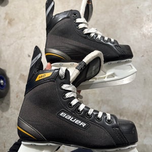 Bauer Supreme 140 Hockey Skates Regular Width Size 4 (Used)