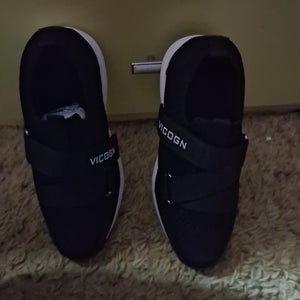 Women's Size 8.5 Bike Shoes (New)