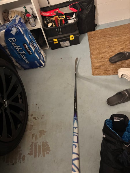 Senior Bauer Vapor FlyLite Left Hand Hockey Stick 65 Flex (Used)