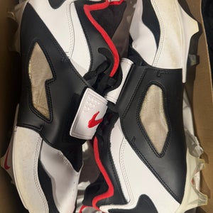 Men's Size 13.0 (W 14.0) Nike Cleats Mid Top Molded Cleats (Used)