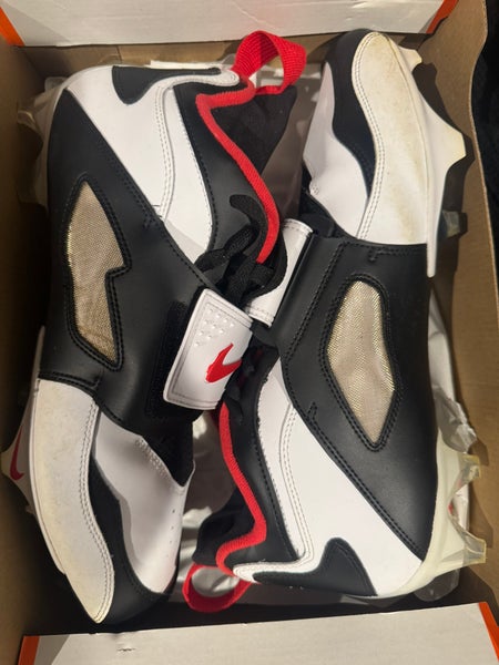 Men's Size 13.0 (W 14.0) Nike Cleats Mid Top Molded Cleats (Used)