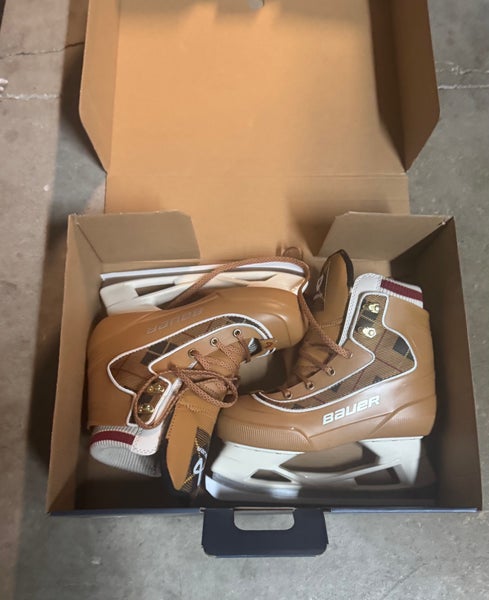 Bauer Hockey Skates Regular Width Size 4 (New)