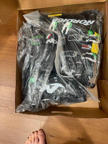 Mondo 26 & 26.5 Nordica Dobermann Racing Ski Boots (New)