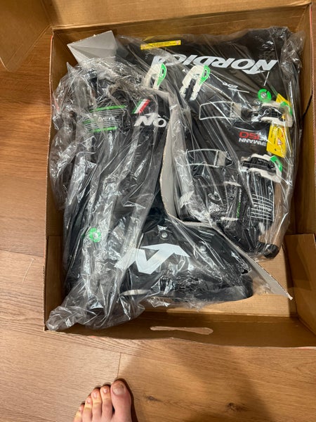 Mondo 26 & 26.5 Nordica Dobermann Racing Ski Boots (New)