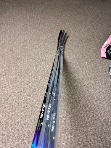 Senior Bauer Vapor FlyLite Left Hand Hockey Stick P92 87 Flex (New) 3 AVAILABLE