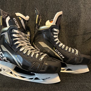 NEW 9.5regular CCM Tacks AS-V