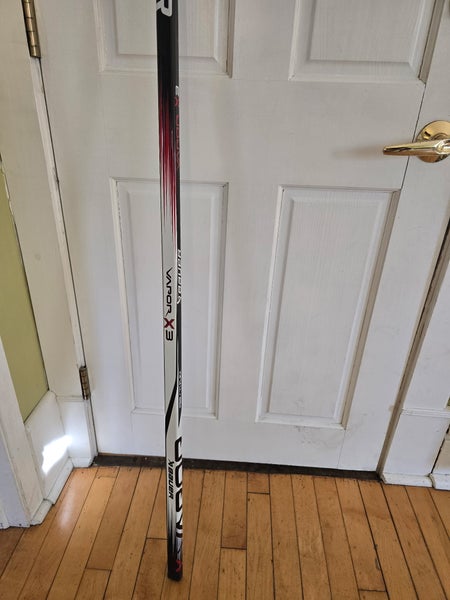 Senior Bauer Vapor X3 Right Handed Hockey Stick P88 77 Flex (Excellent Used Condition)
