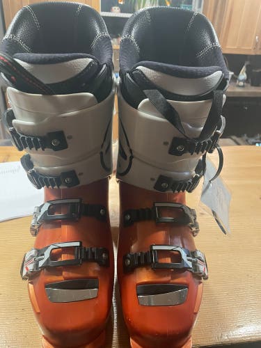 Mondo 24 & 24.5 Unisex Rossignol World Cup Ski Boots Stiff Flex (Used)