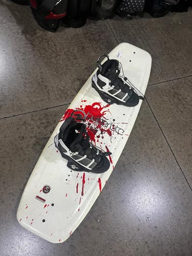 Used Hyperlite MOTIVE Wakeboard Cream White 134 cm 11605-S000209762