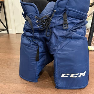 Men's Senior Medium CCM HP35 Hockey Pants Pro Stock (Used)