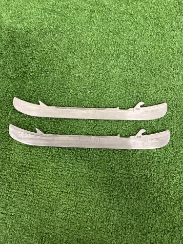 Bauer Fly-X Holders, Runners, & Replacement Steel Blades 238 mm (Used)