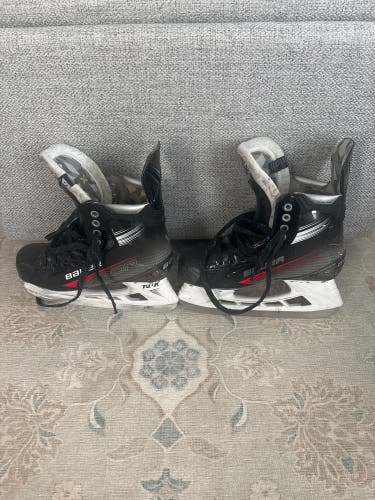 2022 Bauer Vapor X3 Hockey Skates Regular Width 7.5 (Used)
