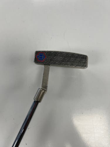 Men's Bettinardi BB32 Blade Right Handed Putter 35" (Used)