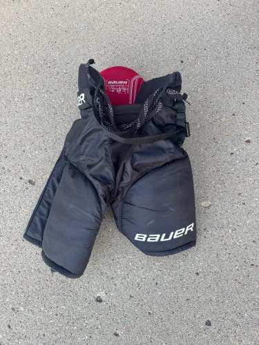 Junior Small Bauer Hockey Pants (Used)