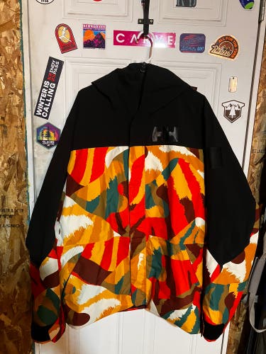 Men's XL Helly Hansen Jacket (Used)