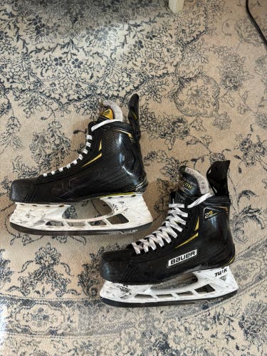 2018 Bauer Supreme 2S Pro Hockey Skates Regular Width 8.5 (Used)