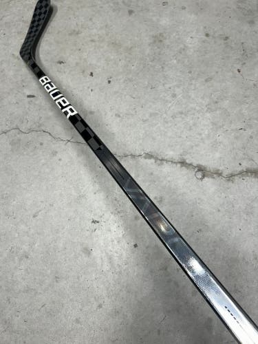 87 Flex P92 Senior Bauer Vapor Hyperlite Right Hand Hockey Stick Pro Stock NHL (New)