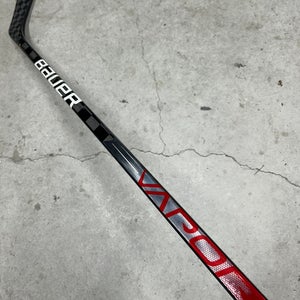 87 Flex P28 Senior Bauer Vapor Hyperlite Right Hand Hockey Stick Pro Stock NHL (New)