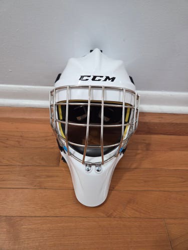 Senior 2024 CCM Axis 1.5 Goalie Mask (Used)