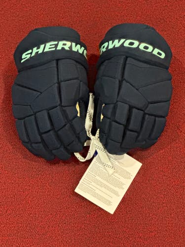 Seattle Kraken Sher-Wood Rekker Morph 1 Gloves (New) Item#SSSA