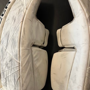 30" CCM Axis 2.5 (leg pads) Axis 2.9 (blocker/catcher) Regular Goalie Set (Used)