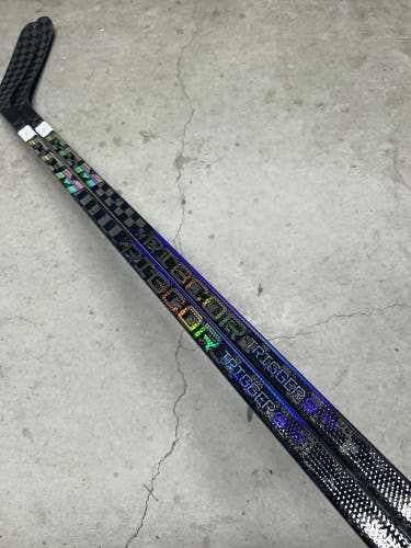 2 PACK 75 Flex P28 Senior CCM Trigger 9 Pro Left Hand Hockey Stick Pro Stock NHL (New)