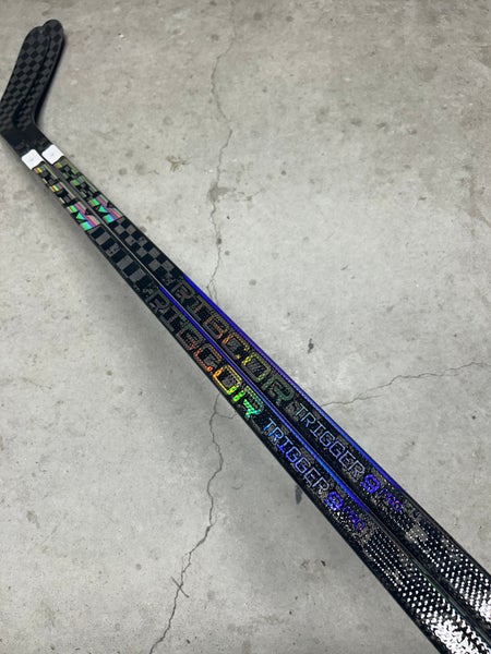 2 PACK 75 Flex P28 Senior CCM Trigger 9 Pro Left Hand Hockey Stick Pro Stock NHL (New)