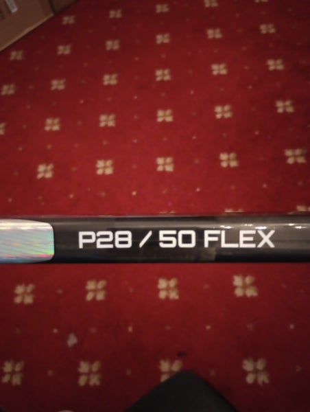Junior Bauer Nexus Tracer Right Handed Hockey Stick P28 50 Flex (New)