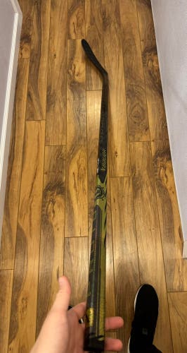 Senior Bauer Proto-R Left Hand Hockey Stick P28 77 Flex (New condition)