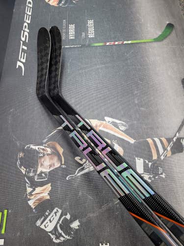 Pro Stock Hockey Sticks 2-Pack - TRUE Hzrdus P28 75 Flex RH (READ DESCRIPTION)