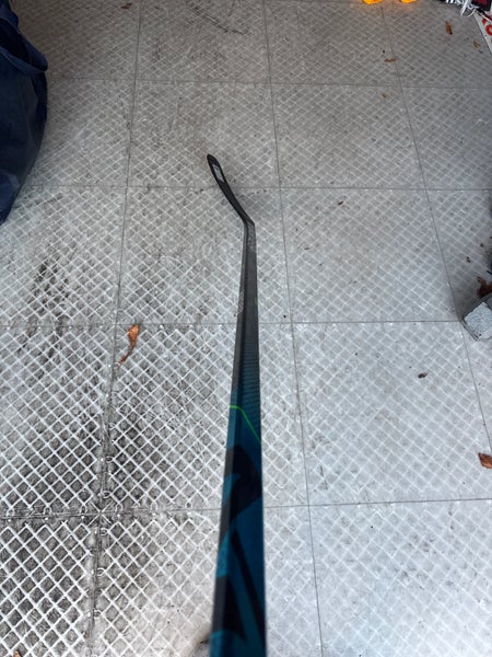 Junior Bauer Nexus Geo Left Hand Hockey Stick P88 50 Flex (Rarely Used) (Great Condition)