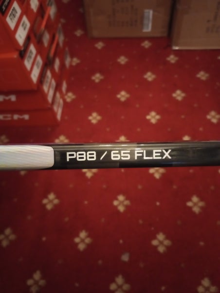 Intermediate Bauer Nexus Tracer Right Handed Hockey Stick P88 65 Flex (New)