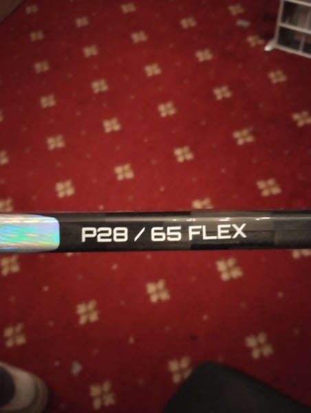 Intermediate Bauer Nexus Tracer Right Handed Hockey Stick P28 65 Flex (New)