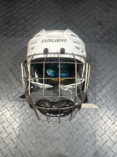 Medium Bauer Re-Akt 150 Helmet (Used)