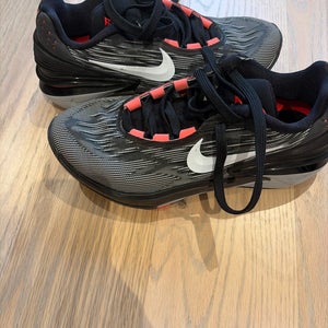 Kid's Size M 6.0 (W 7.0) Nike GT Cut Shoes (Used)