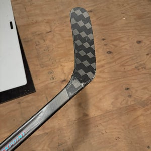 **BROKEN** CCM Vizion LH P29+1/4 75 Flex (Used)