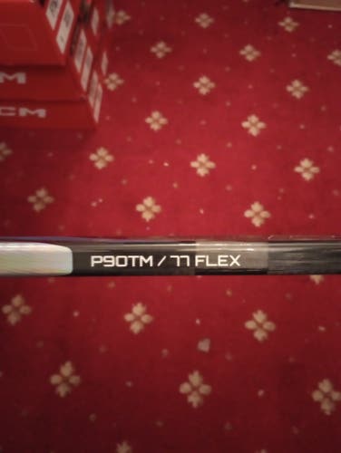 Senior Bauer Nexus Tracer Right Handed Hockey Stick P90TM 77 Flex (New)