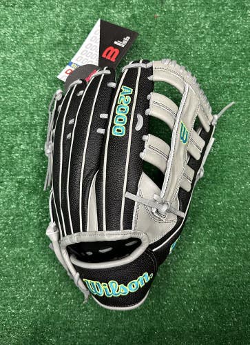 Wilson A2000 13" SP Softball Baseball Outfield Glove - Black Grey Right Handed