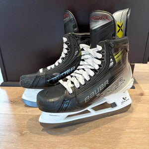 2023 Bauer Vapor Hyperlite 2 Hockey Skates 9.5 Fit 2 (Used)
