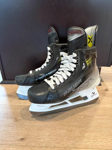 2023 Bauer Vapor Hyperlite 2 Hockey Skates 9.5 Fit 2 (Used)