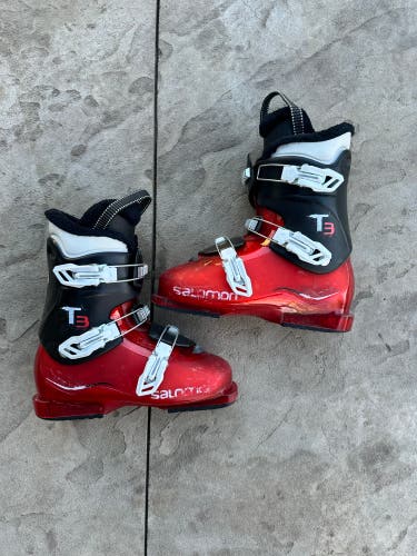 Mondo 25 & 25.5 Kid's Salomon T3 rt All Mountain Ski Boots (Used)