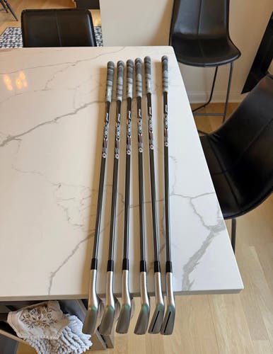 Taylormade P-790 6-AW Reg Flex Iron Set