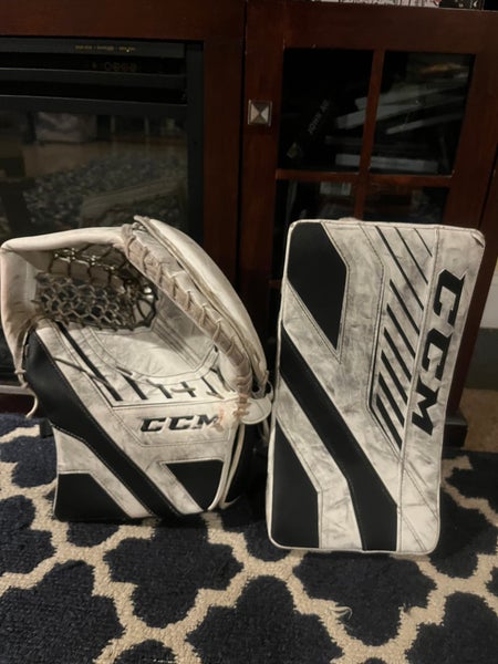 2020 CCM Axis 1.9 Regular (Used)590 glove