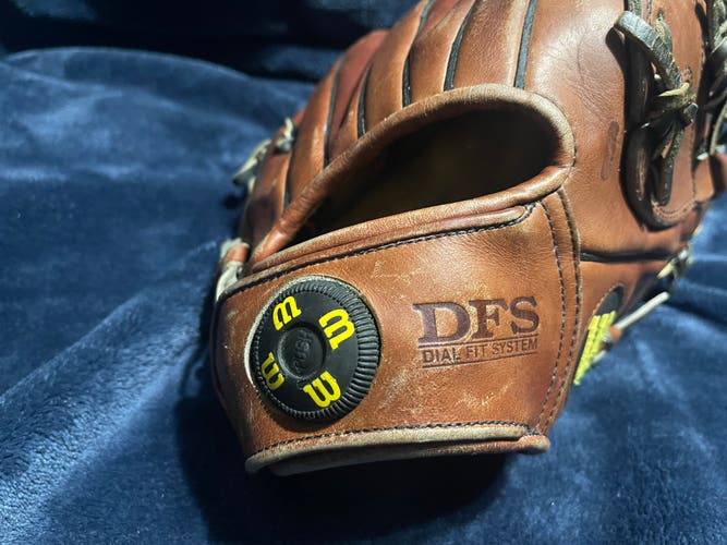 **Rare** Wilson Conform Baseball Glove