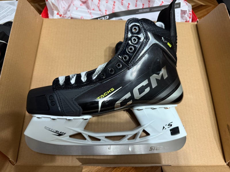 2024 CCM Tacks XF 90 Hockey Skates Regular Width 9 (New)